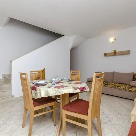 House Petar Semesterbostad
