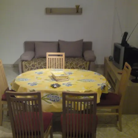 House Petar Semesterbostad